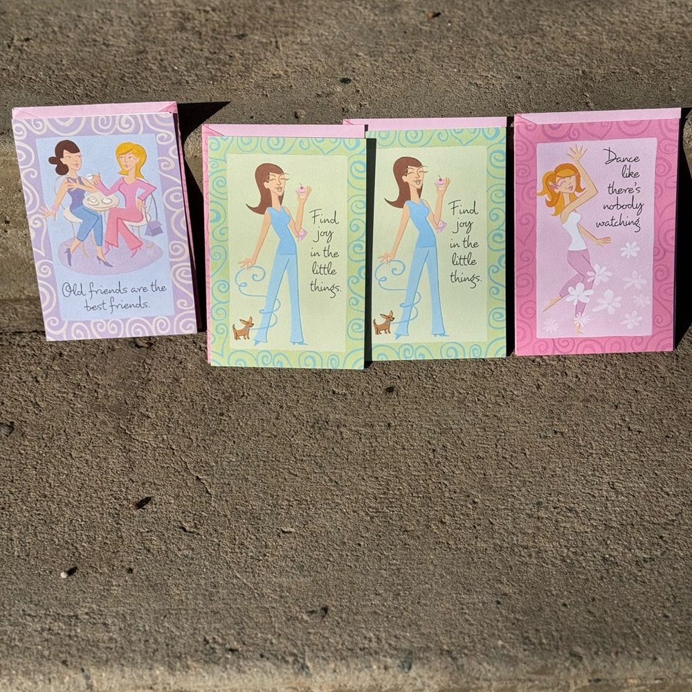 Set of‎ 4 Assorted Pink and Green Greeting Cards
